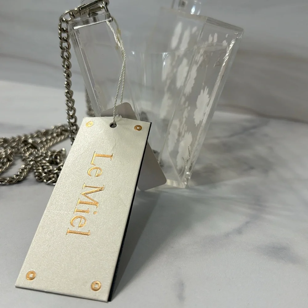 Daisies acrylic transparent lucite box clutch with silver chain strap๐ผ - Picture 7 of 15